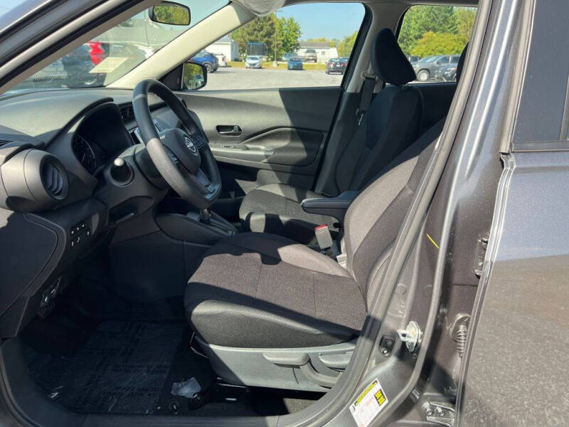 2025 Nissan Kicks Play S