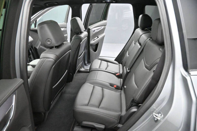 2025 Cadillac XT6 Luxury