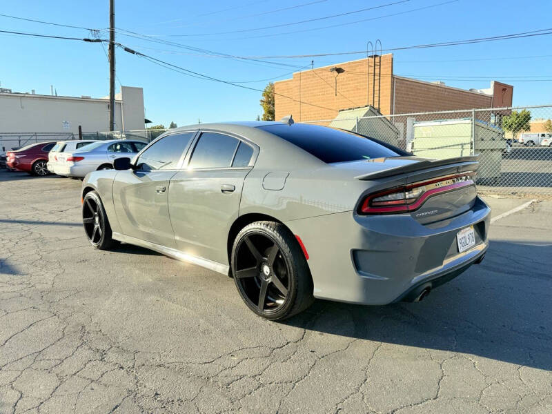 2019 Dodge Charger GT photo 8