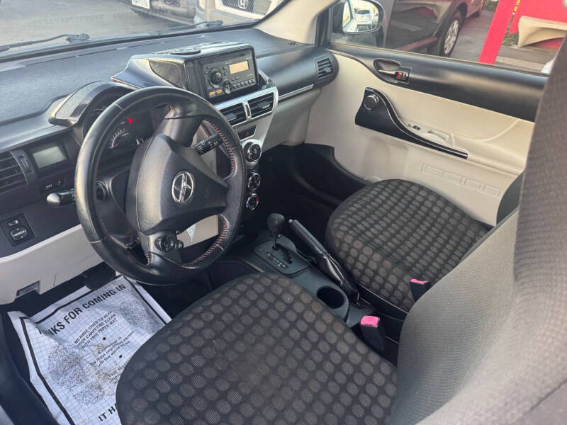 2013 Scion iQ