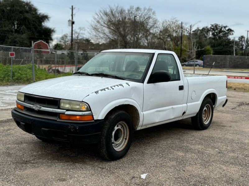 2003 Chevrolet S-10 for sale at Loco Motors in La Porte TX