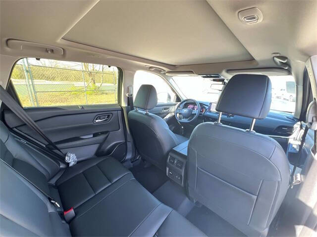 2025 Nissan Rogue SL