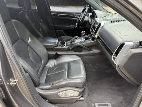 2011 Porsche Cayenne S