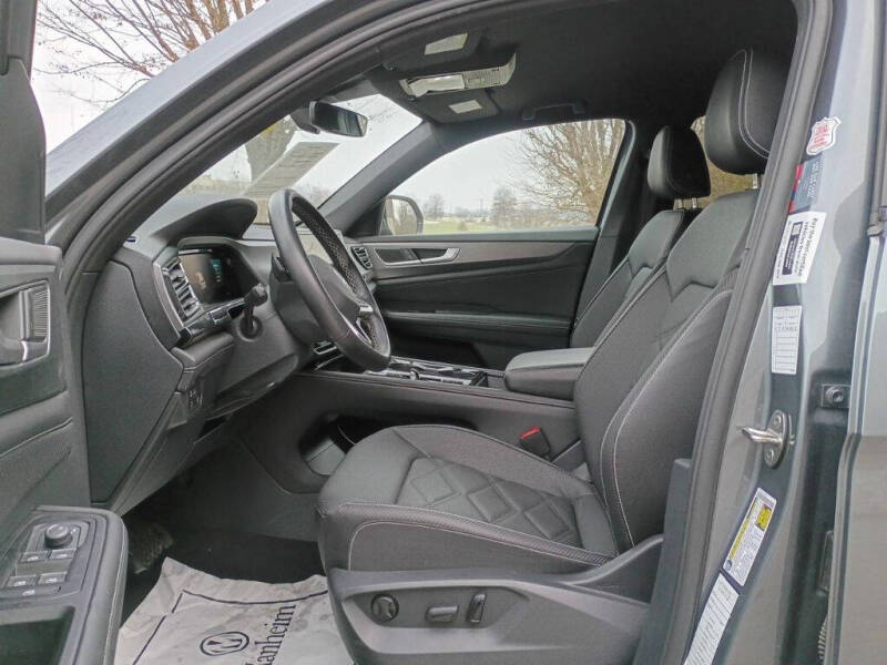 2025 Volkswagen Atlas Cross Sport SE 4Motion