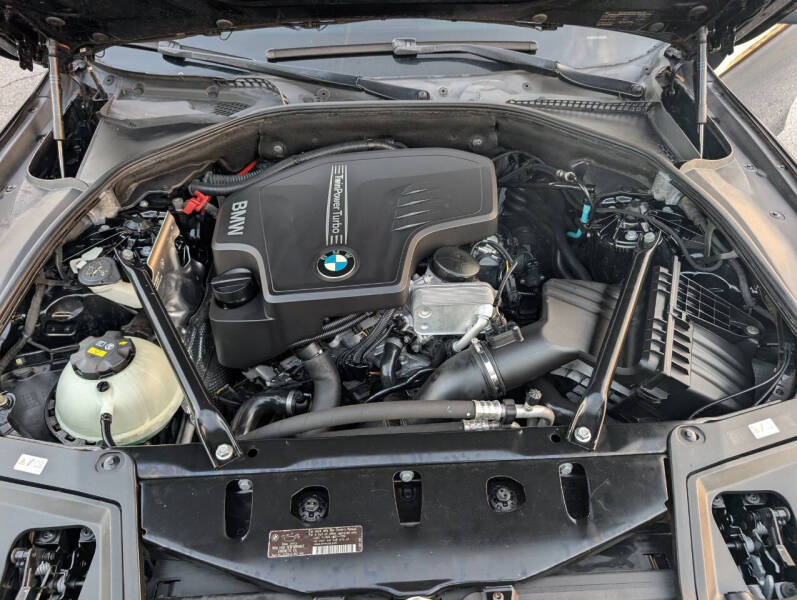 2015 BMW 5 Series 528i