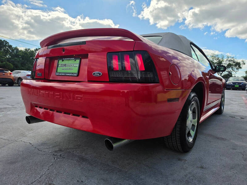 2000 Ford Mustang