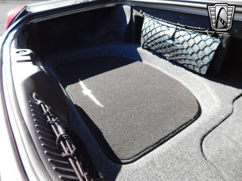 2005 Ford Thunderbird Deluxe