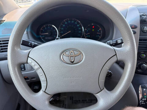 2008 Toyota Sienna LE 7-Passenger