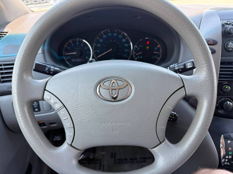 2008 Toyota Sienna LE 7-Passenger