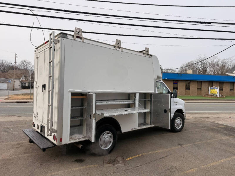 2015 Ford E-Series E-350 SD