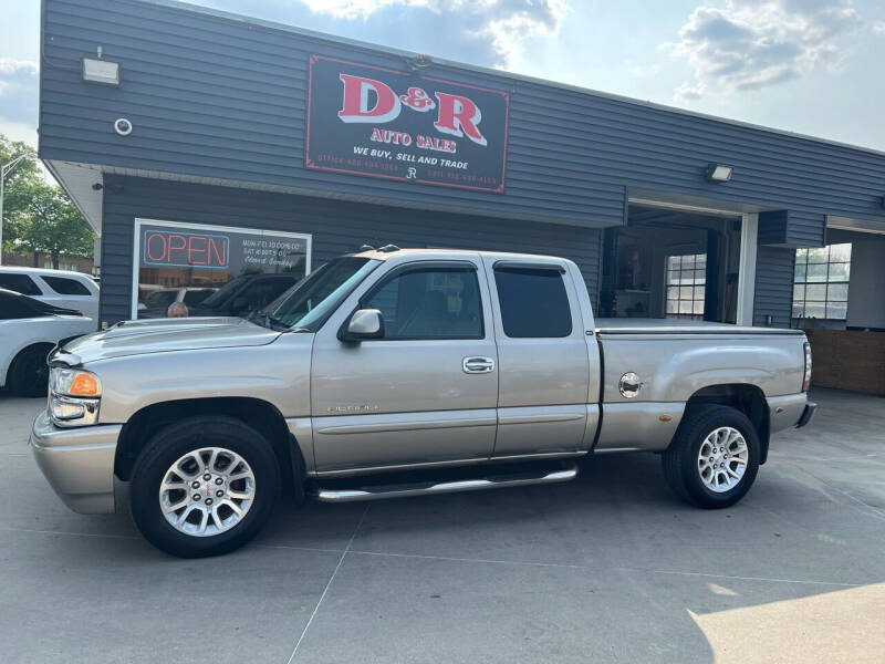 2003 GMC Sierra 1500 for sale at D & R Auto Sales in South Sioux City NE