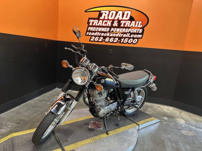 2016 Yamaha SR400