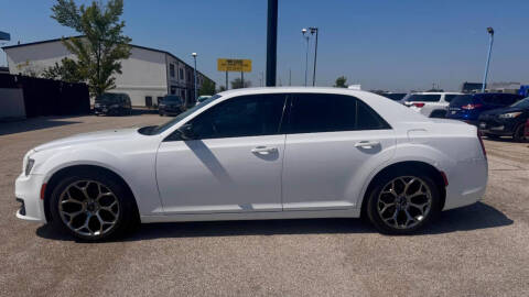 2018 Chrysler 300 Touring