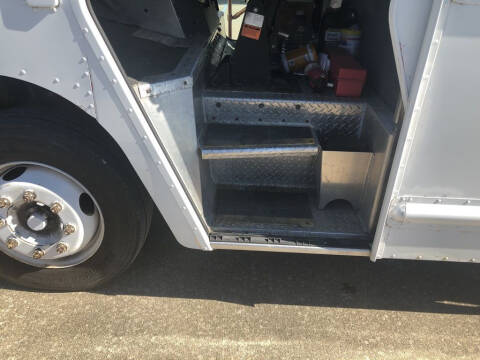 2012 Freightliner MT45 Chassis