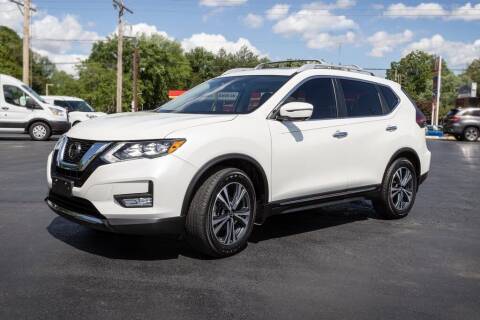 2018 Nissan Rogue for sale at CROSSROAD MOTORS in Caseyville IL