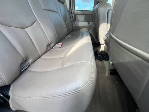 2005 GMC Sierra 2500HD