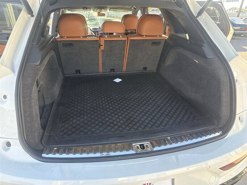 2024 Bentley Bentayga S V8