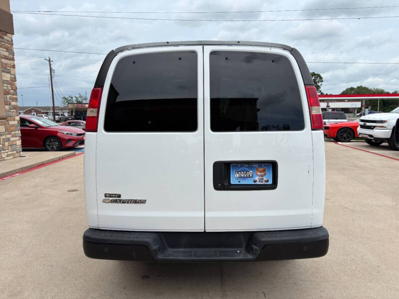 2017 Chevrolet Express 2500
