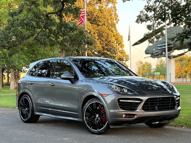 2013 Porsche Cayenne GTS