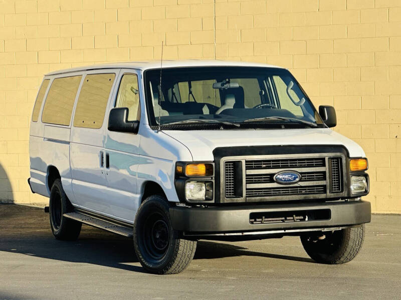 2014 Ford E-Series E-350 XL Super Duty Extended's photo