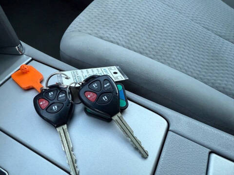 2011 Toyota Camry LE