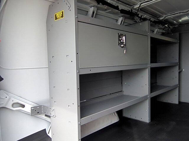 2025 Chevrolet Express 2500