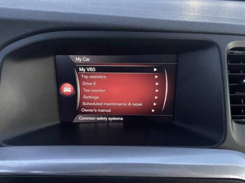 2018 Volvo V60 Cross Country T5 Premier