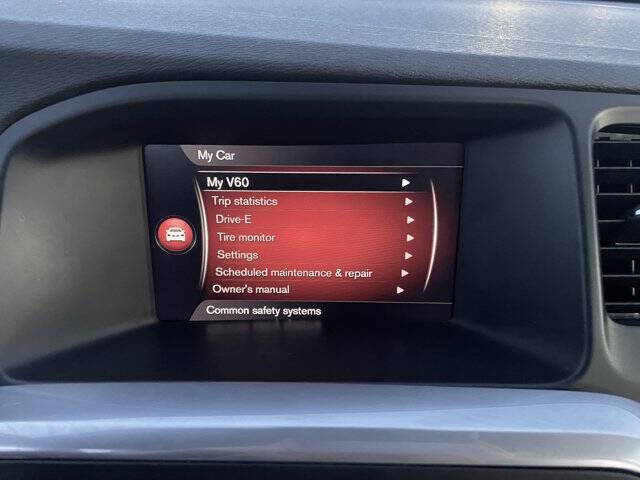 2018 Volvo V60 Cross Country T5 Premier