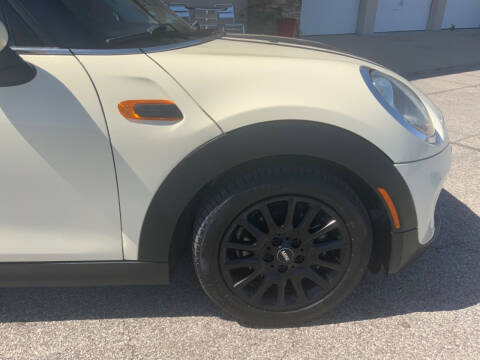 2017 MINI Hardtop 4 Door Cooper