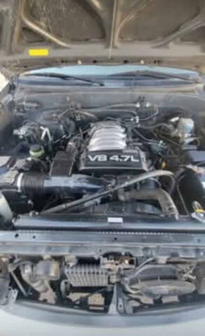 2004 Toyota Sequoia SR5