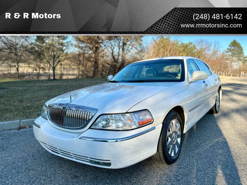 2007 Lincoln Town Car for sale at R & R Motors in Waterford MI