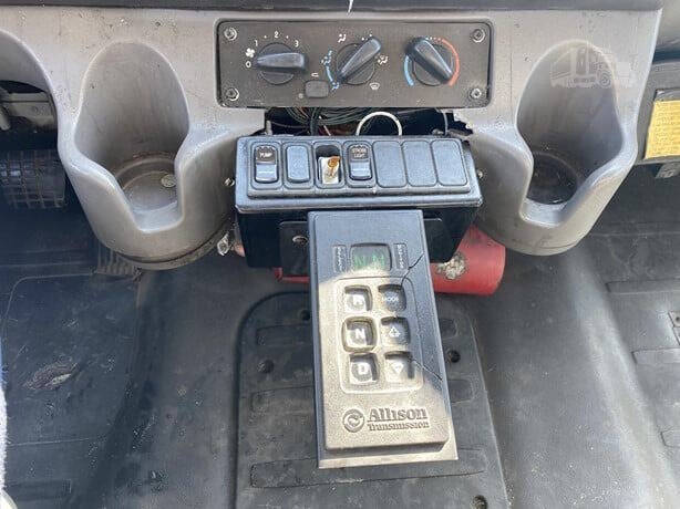 2015 Freightliner M2 106