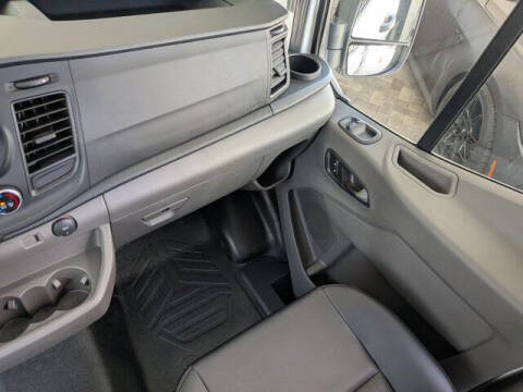 2025 Ford Transit 250