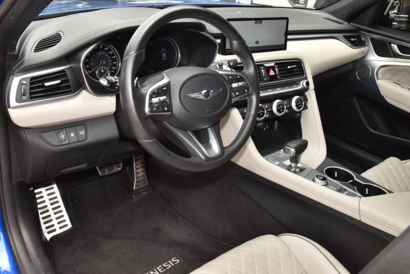 2023 Genesis G70