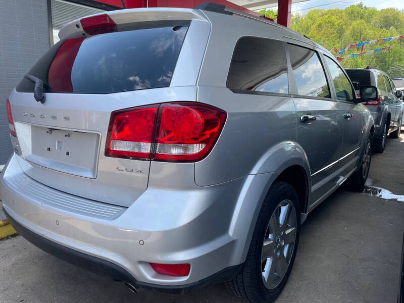 2011 Dodge Journey Lux