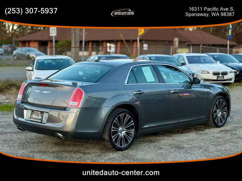 2012 Chrysler 300 S V6
