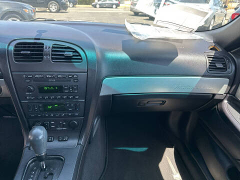 2005 Ford Thunderbird Deluxe