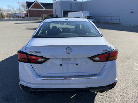 2023 Nissan Altima 2.5 SR