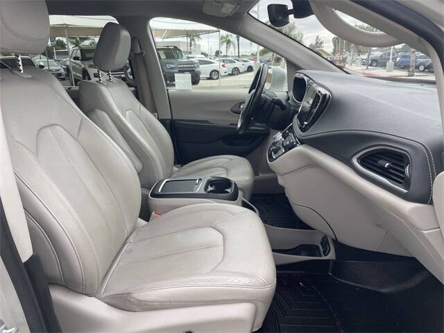 2021 Chrysler Pacifica Touring L