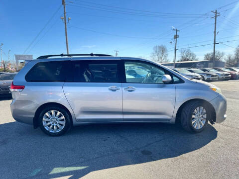 2012 Toyota Sienna
