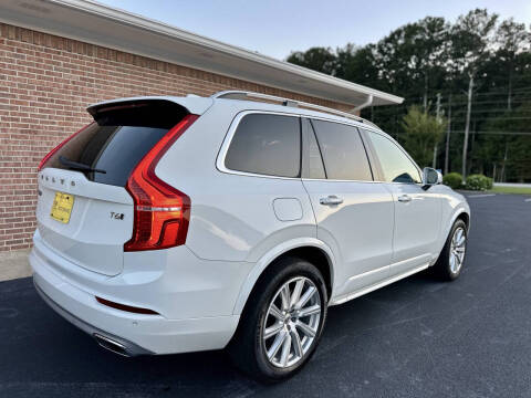 2016 Volvo XC90 T6 Momentum