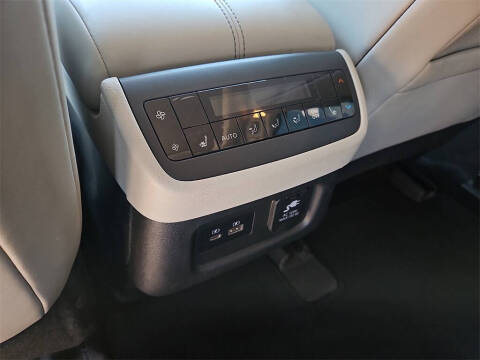 2022 Nissan Pathfinder Platinum