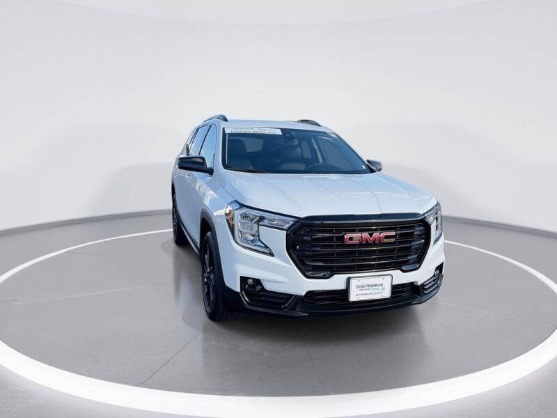2023 GMC Terrain SLT