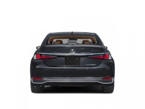 2025 Lexus ES 300h Ultra Luxury