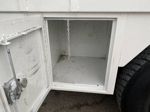 2003 Freightliner FL60