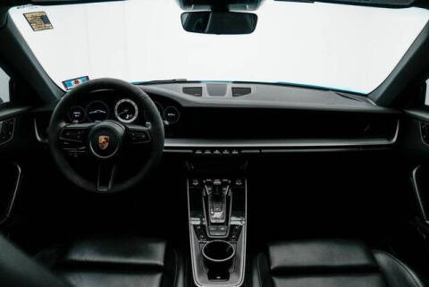 2020 Porsche 911 Carrera