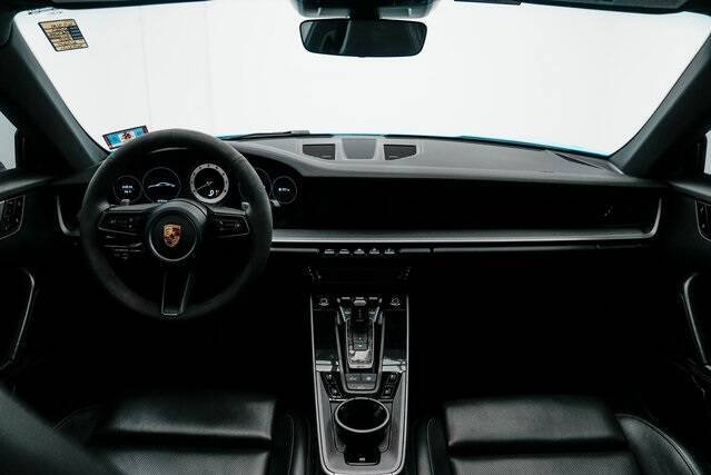 2020 Porsche 911 Carrera