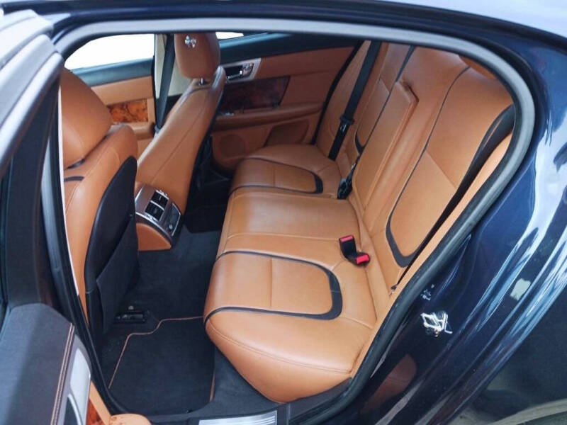 2015 Jaguar XF 3.0 Sport