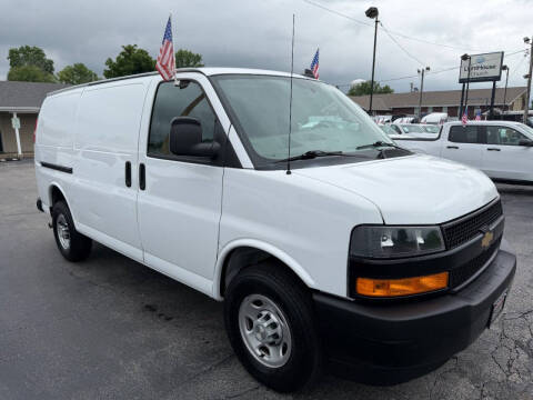 2022 Chevrolet Express 2500