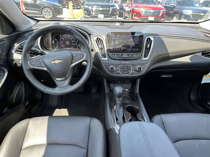 2025 Chevrolet Malibu LT